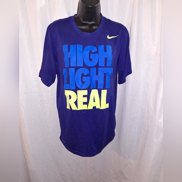 Nike Deep Blue Short Sleeve Tee with Bold Graphics - Picture 1 of 5